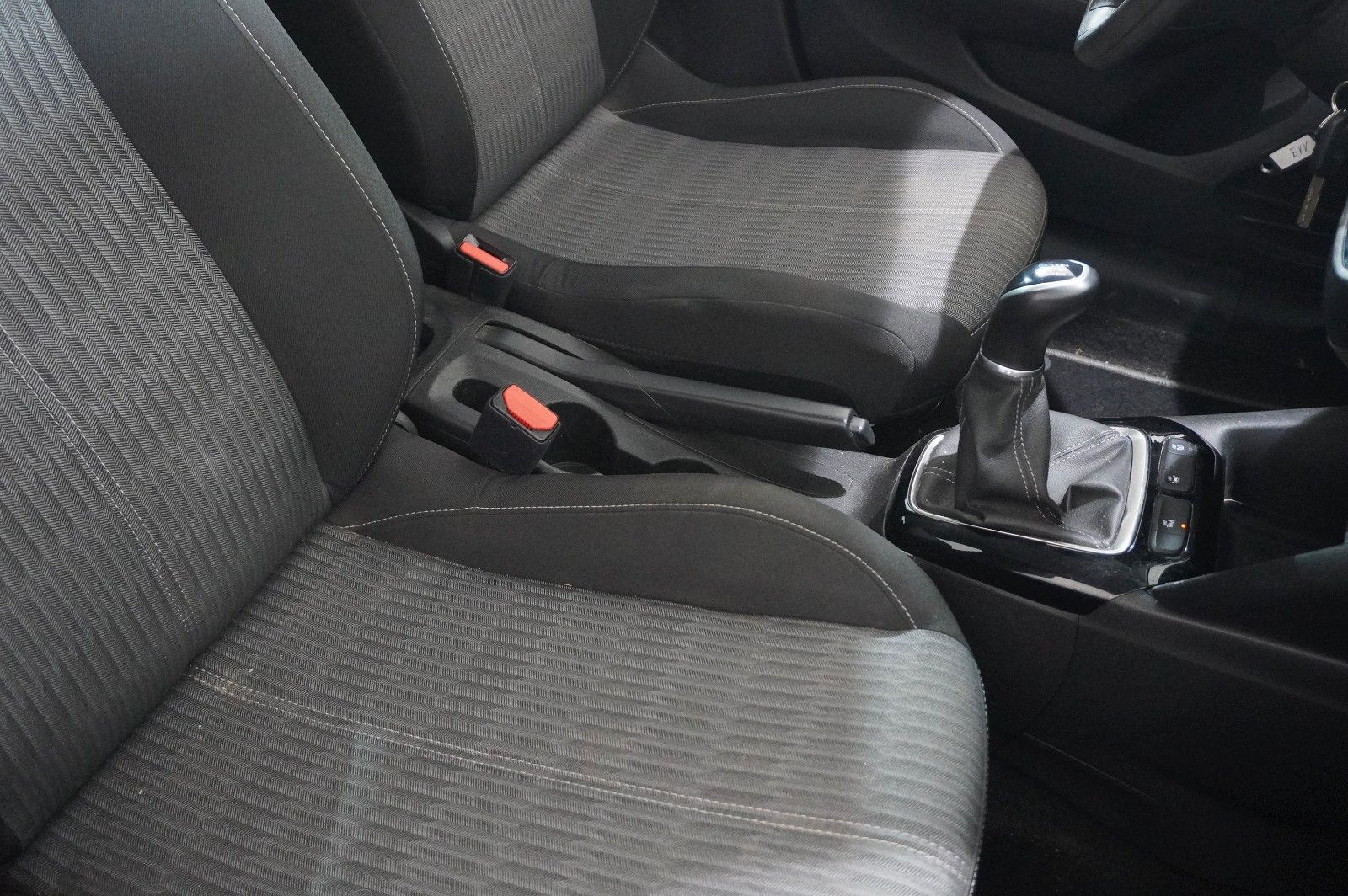 Fahrzeugabbildung Opel Corsa F 1.2T EDITION NAVI/KAMERA/SPORT/DAB+