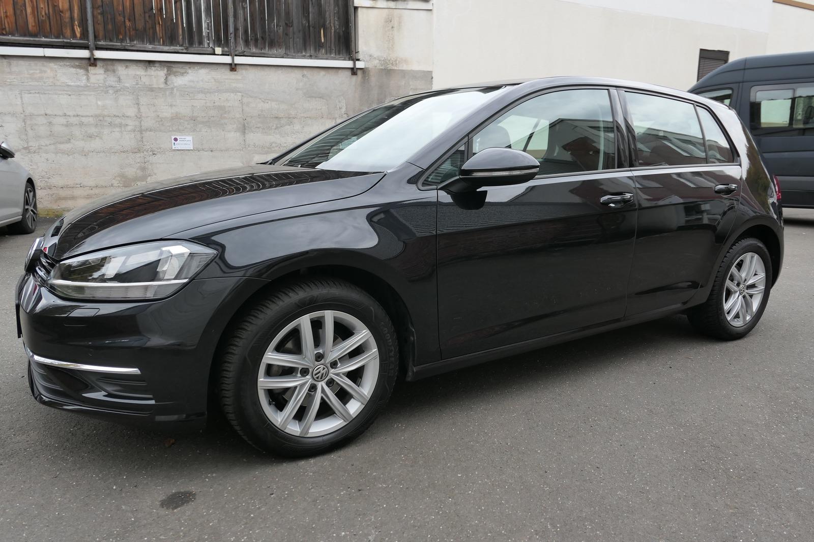 Volkswagen Golf VII Comfortl. DSG 43000 km! PDC! SHZ!  Navi