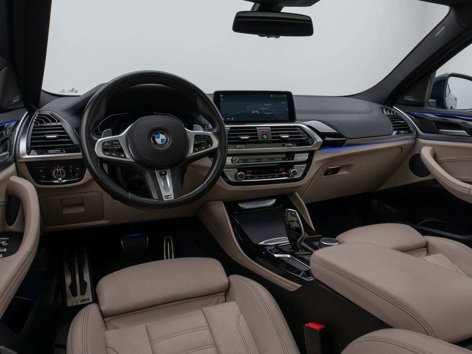 Fahrzeugabbildung BMW X4 xD30d M Sport Panorama Kamera HUD H/K AHK 21"