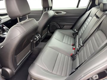 Alfa Romeo Giulia 2.2 JTDM Veloce Q4 Kam.+KeyLess+Pano+SHZ