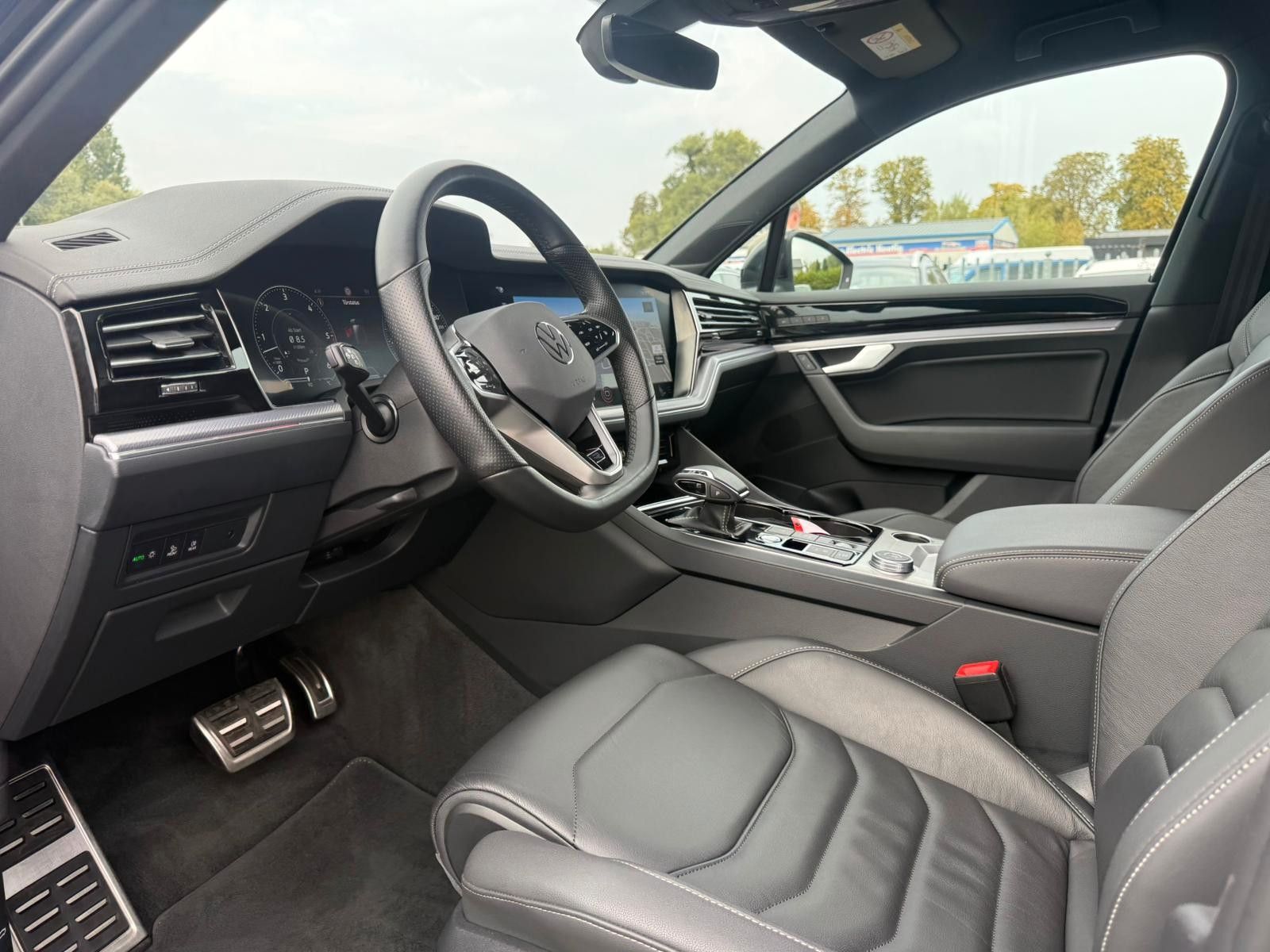Volkswagen Touareg R-Line 4Motion DSG LED NAV SHZ ACC 360° foto 17