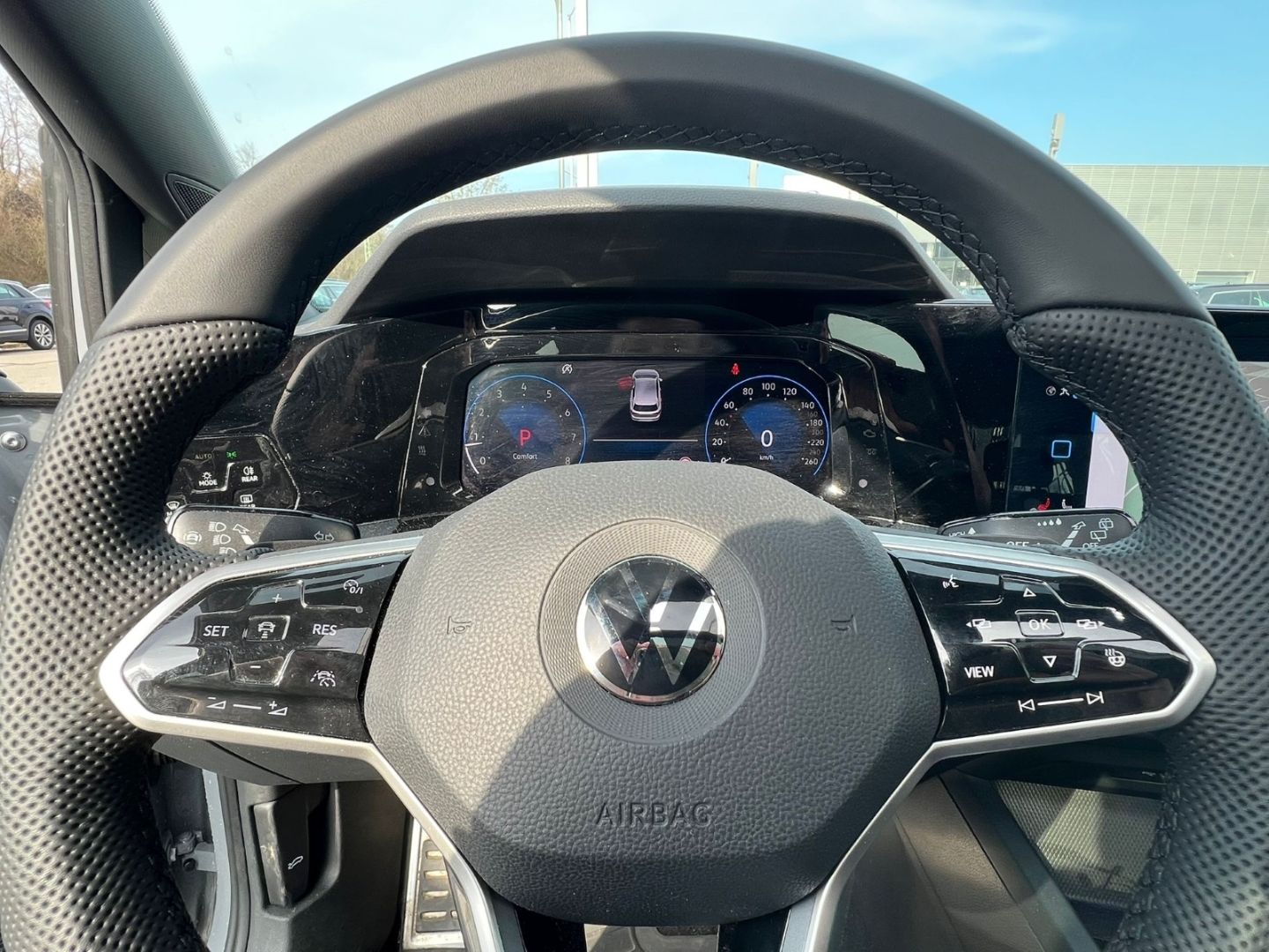 Golf 1.5eTSI R-Line AHK*ASSIST*H&K*BUSINESS*1HD!