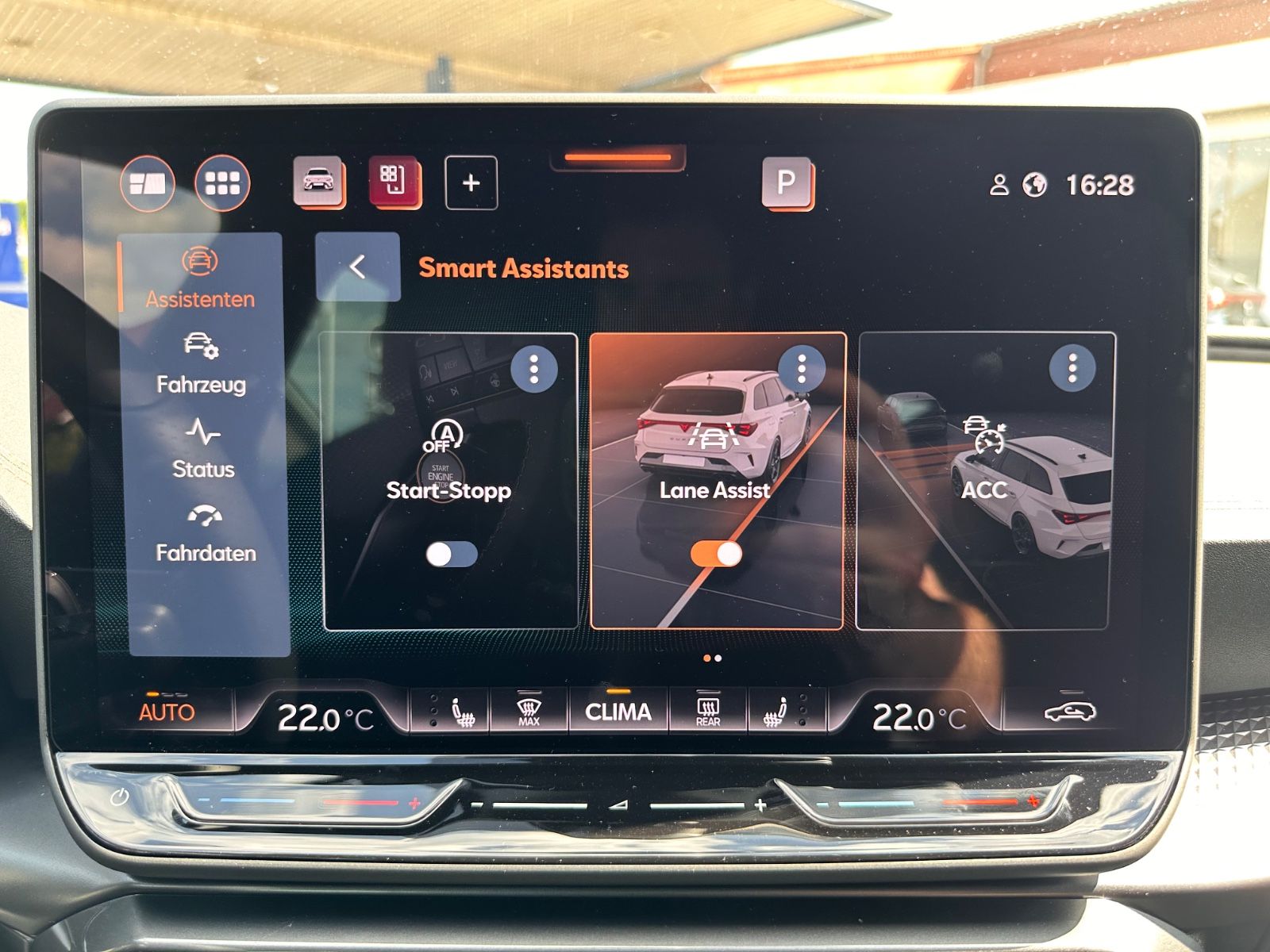 Fahrzeugabbildung CUPRA Leon Sportstourer 2.0 TDI DSG GJR/AHK/ACC/LED