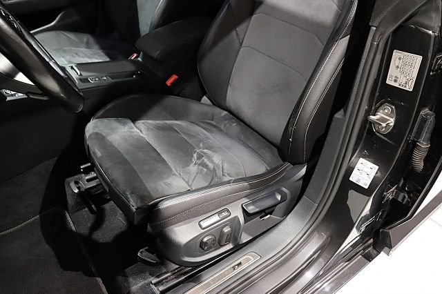 Arteon R-Line 2.0 TDI 190PS 4M STANDHZ PANO LED