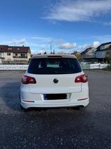 Volkswagen Tiguan 2.0 TDI DSG 4MOTION Track & Style R-Line - Volkswagen Tiguan aus 2011: R Line