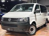 Volkswagen T5 4MOTION KURZ 9SITZER KLIMA STANDHZ BUNDESWEHR - Bundeswehr Fahrzeuge