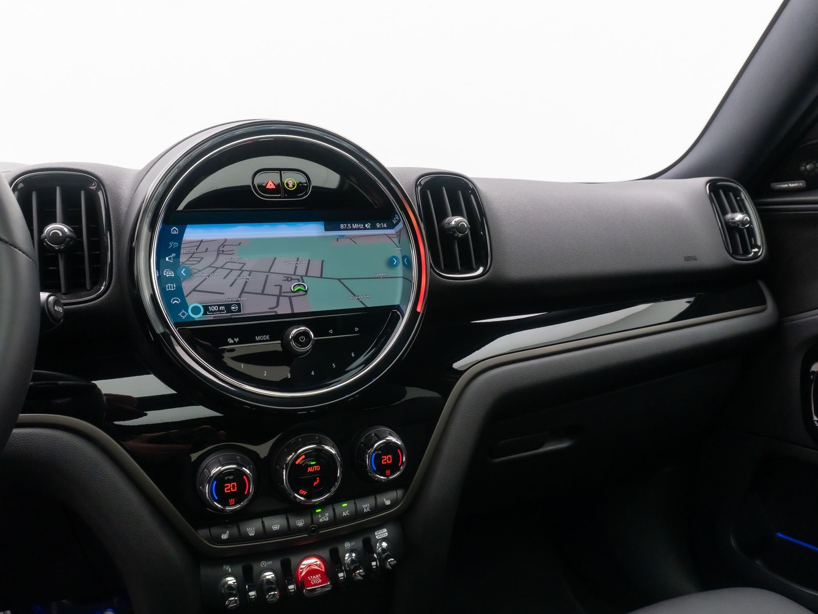 Fahrzeugabbildung MINI John Cooper Works Countryman ALL4 HUD Kamera H/K
