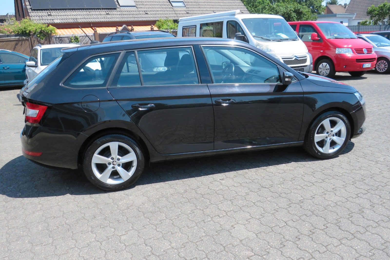 Fahrzeugabbildung SKODA Fabia Combi ALU16`PDC NEBEL APP-CONNECT 1.H