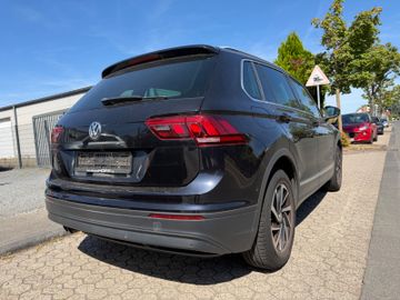 Volkswagen Tiguan - 5
