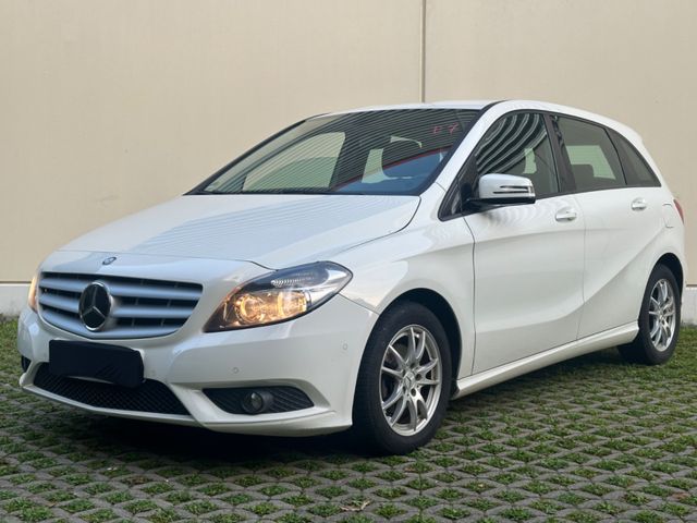 Mercedes-Benz B 180 | HU Neu | Navi | SHZ | PDC |