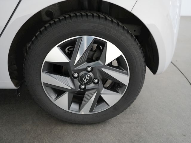 i10 FACELIFT TREND AT+NAVI+RÜCKFAHRKAMERA+FERNLI