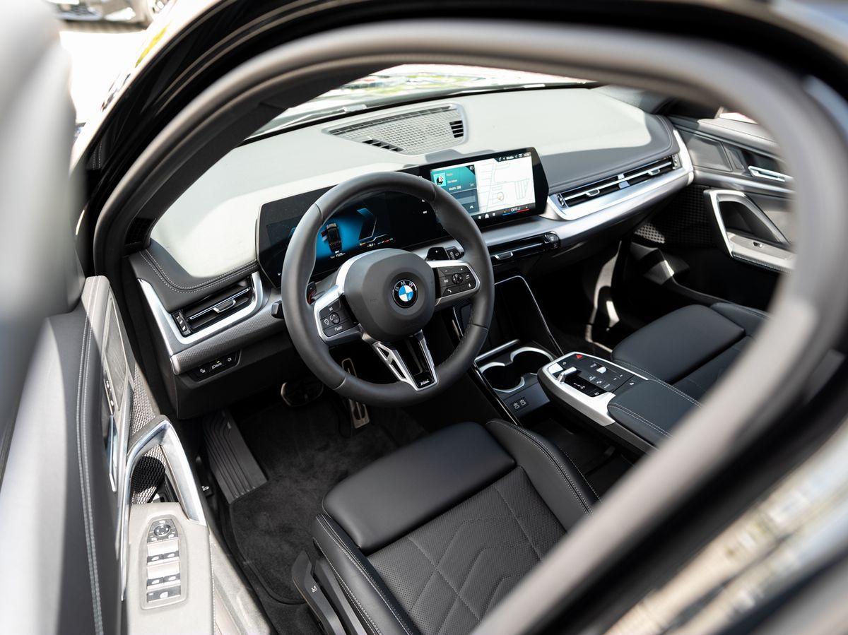 BMW X1 sDrive20i M-Sport AHK PANO ACC KoZg AdLED LRH