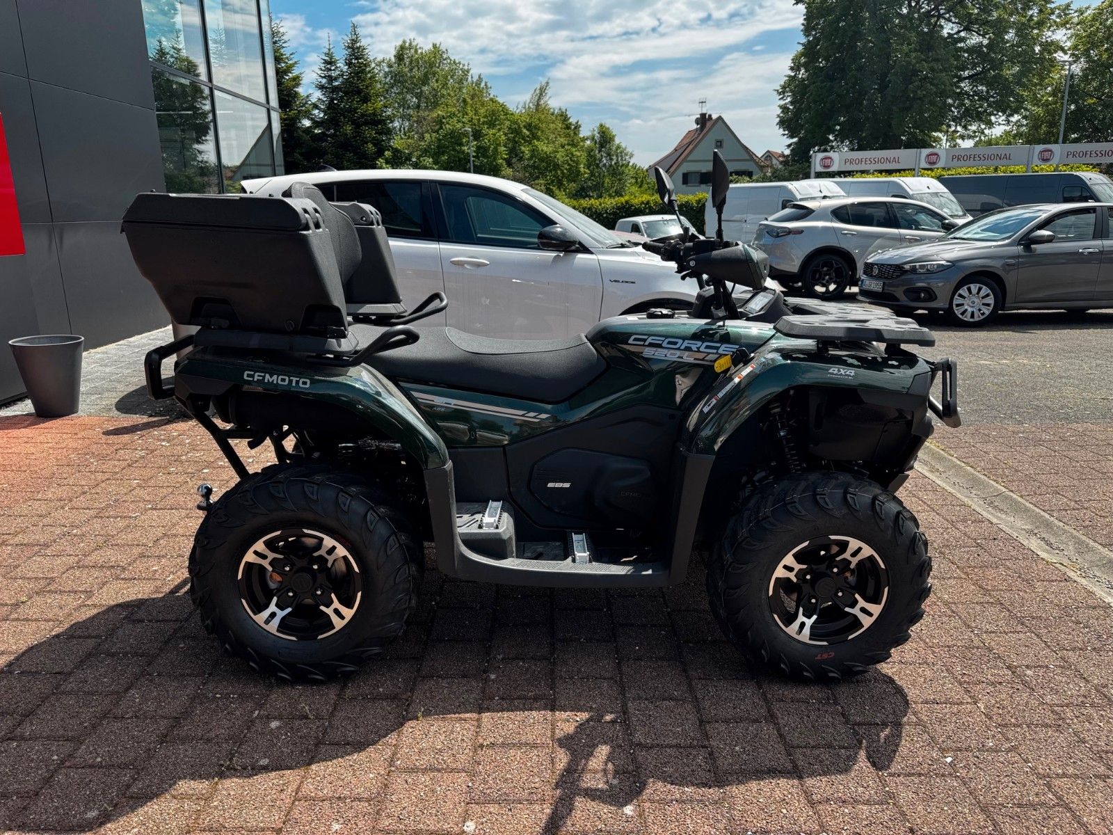 Fahrzeugabbildung CFMOTO CFORCE 520L ABS SEILIWINDE AHK BOX