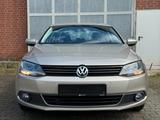 Volkswagen Jetta VI Highline, Scheckheft, 8Fach - Volkswagen Jetta: Limousine