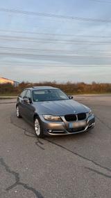 BMW E90 335i Baujahr 2011 Leder Schiebedac... - BMW 335 in Mannheim