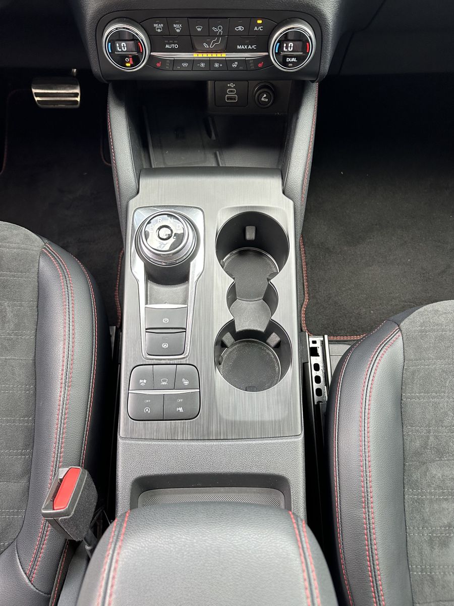 Fahrzeugabbildung Ford Kuga 2.0 EB 4x4 Aut. ST-Line X NAV+LED+PANO+AHK