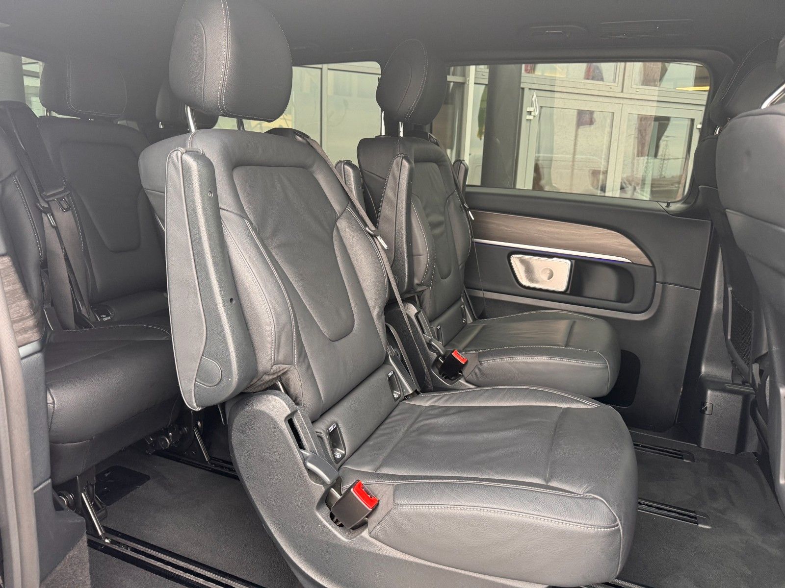 Fahrzeugabbildung Mercedes-Benz V 300 d AVA DISTRONIC AHK Standheiz Sound