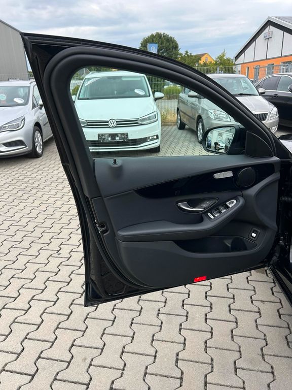 Car Image 27