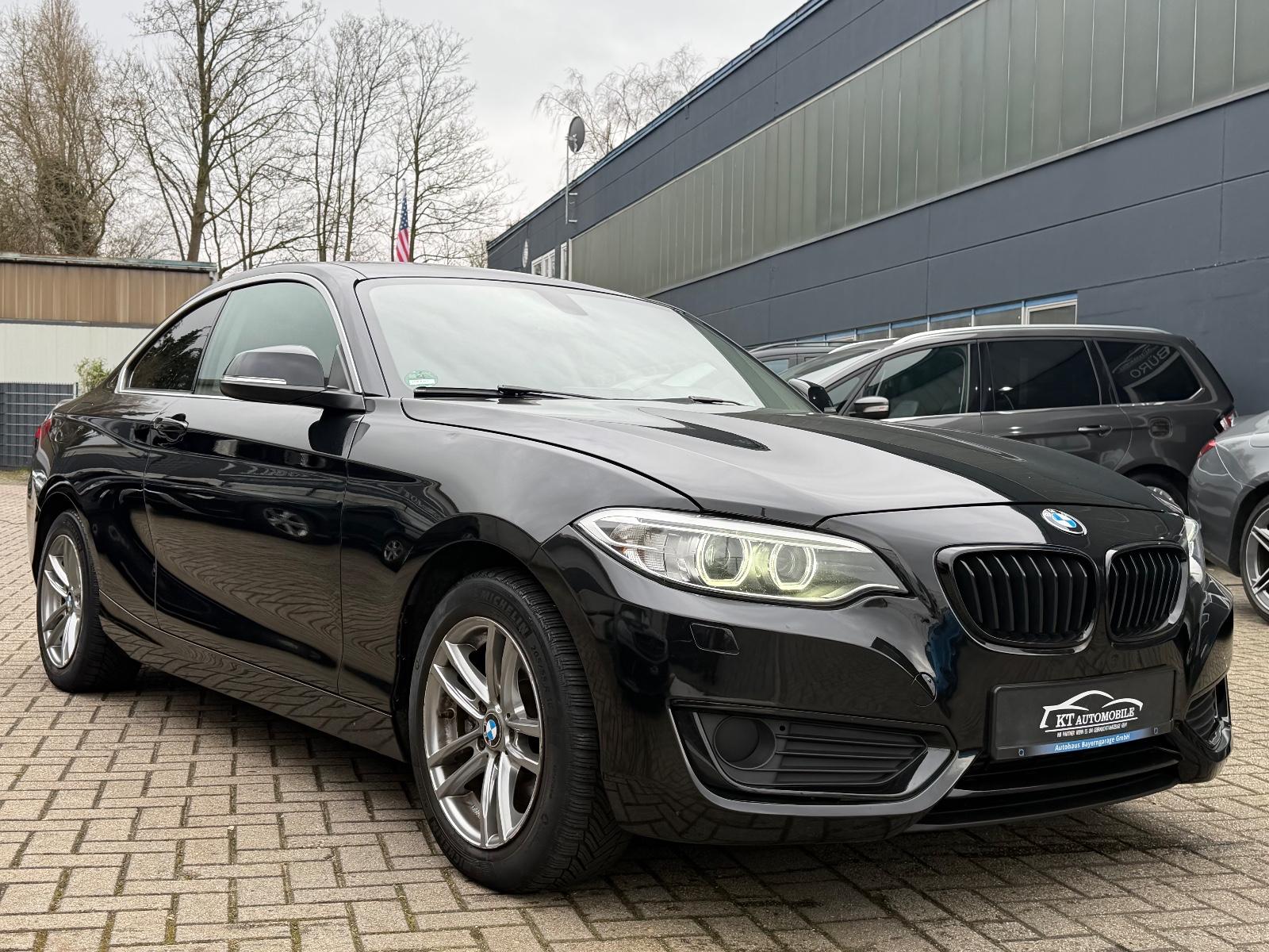 BMW 220 2 Coupe 220 d Navi/Xenon/Automatik/Pdc