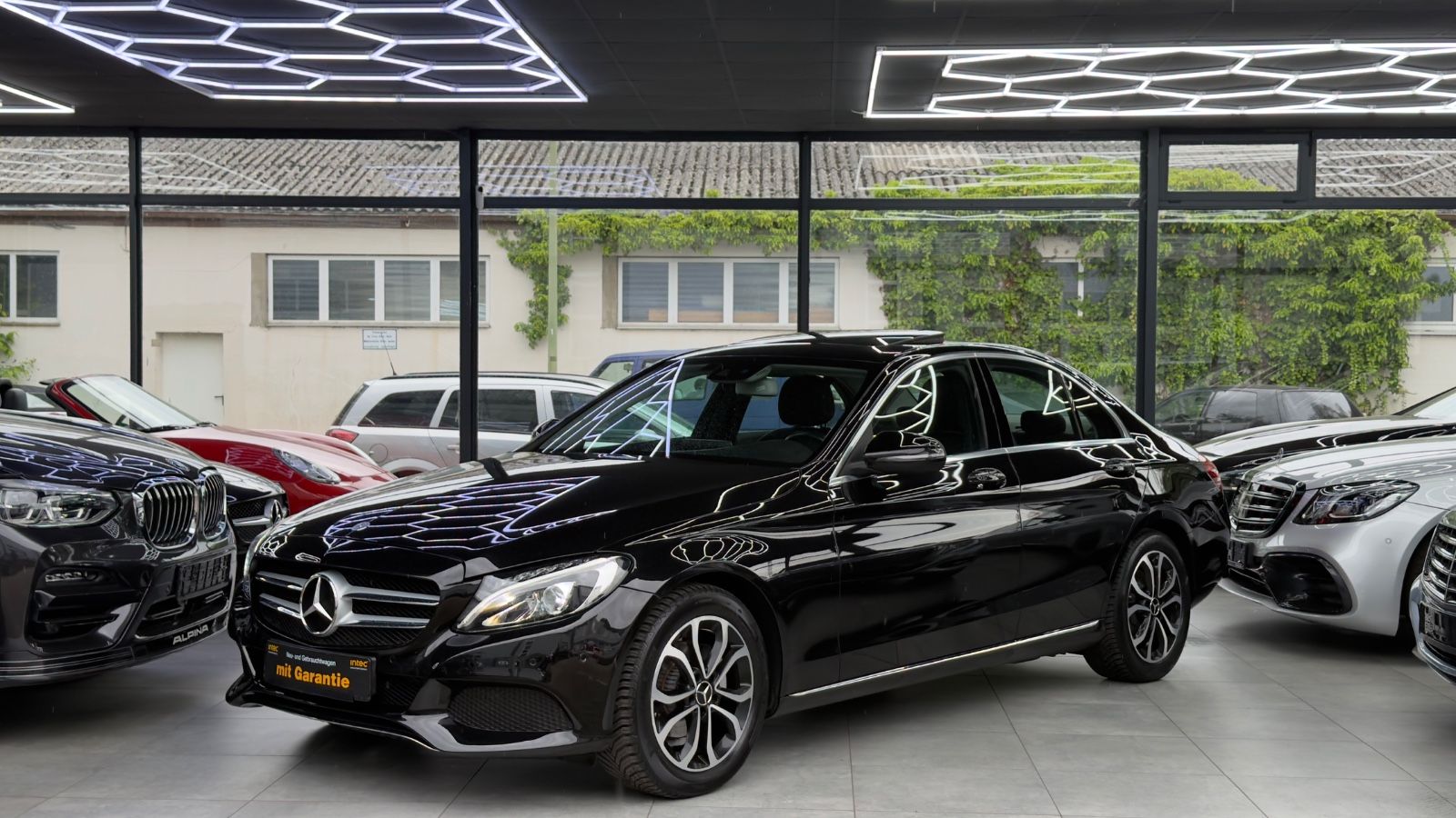 MERCEDES-BENZ C 180 AVANTGARDE LED SCHIEBEDACH BURMESTER NAVI