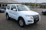 Mitsubishi Pajero 3.2 DI-D/4WD/Automatik/AHK - weiße Mitsubishi Pajero