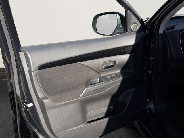 Mitsubishi Outlander Diamant Edition 2WD