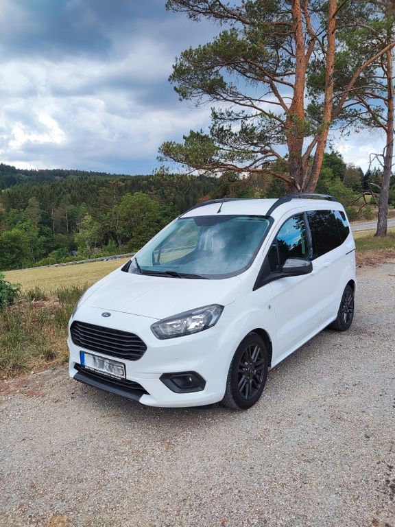 Image of Ford Tourneo Courier