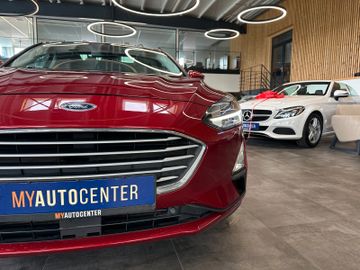 MYAUTOCENTER – Gebraucht- und Jahreswagen mit Werkstattservice in Pfaffenhofen Ford Focus Lim. *Pano*Kamera*AHK*LED*
