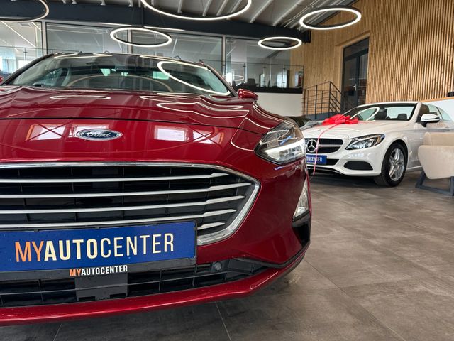 MYAUTOCENTER – Gebraucht- und Jahreswagen mit Werkstattservice in Pfaffenhofen Ford Focus Lim. *Pano*Kamera*AHK*LED*