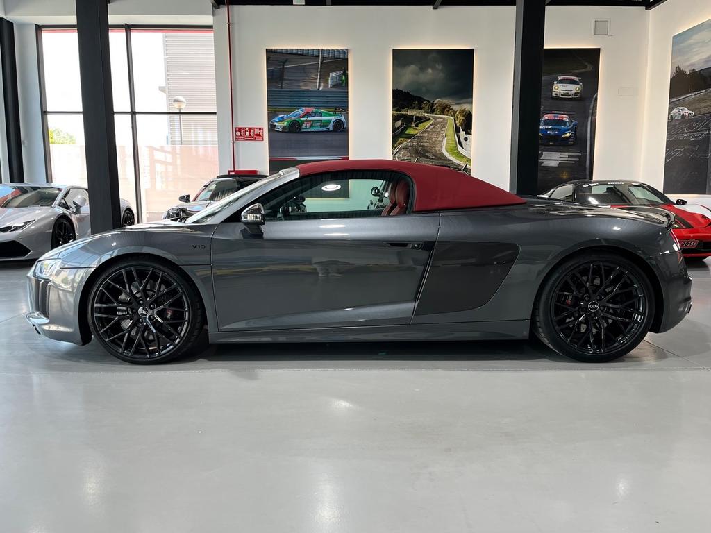 Audi R8