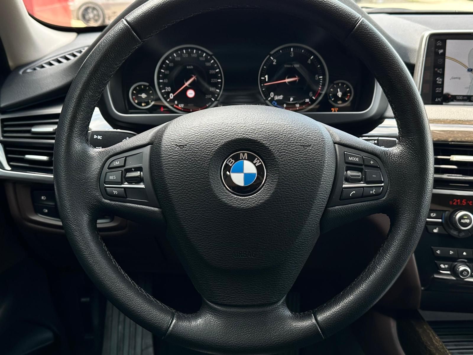 BMW X5 xDrive 30d* BIXEN#HUD#PANO#AHK#SHZ#TEMPO#NAVI - Image 11