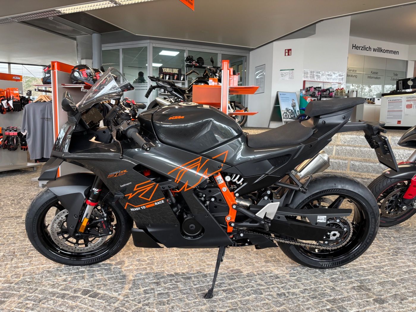 Fahrzeugabbildung KTM 990 RC R Modell 2026 48 Monate Garantie