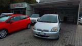Toyota Yaris 1.0i 16V cat 5 porte - gebrauchte Toyota Yaris aus dem Jahr 2000