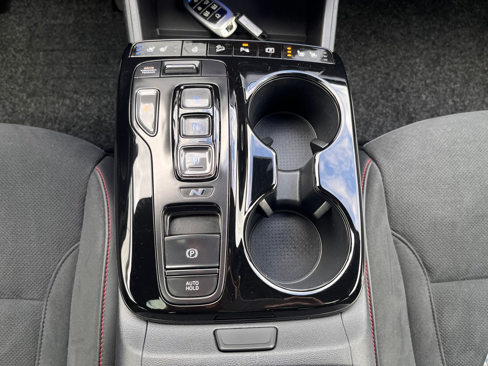 Fahrzeugabbildung Hyundai TUCSON N Line Hybrid HEV 4WD PANO 360° LED 19"