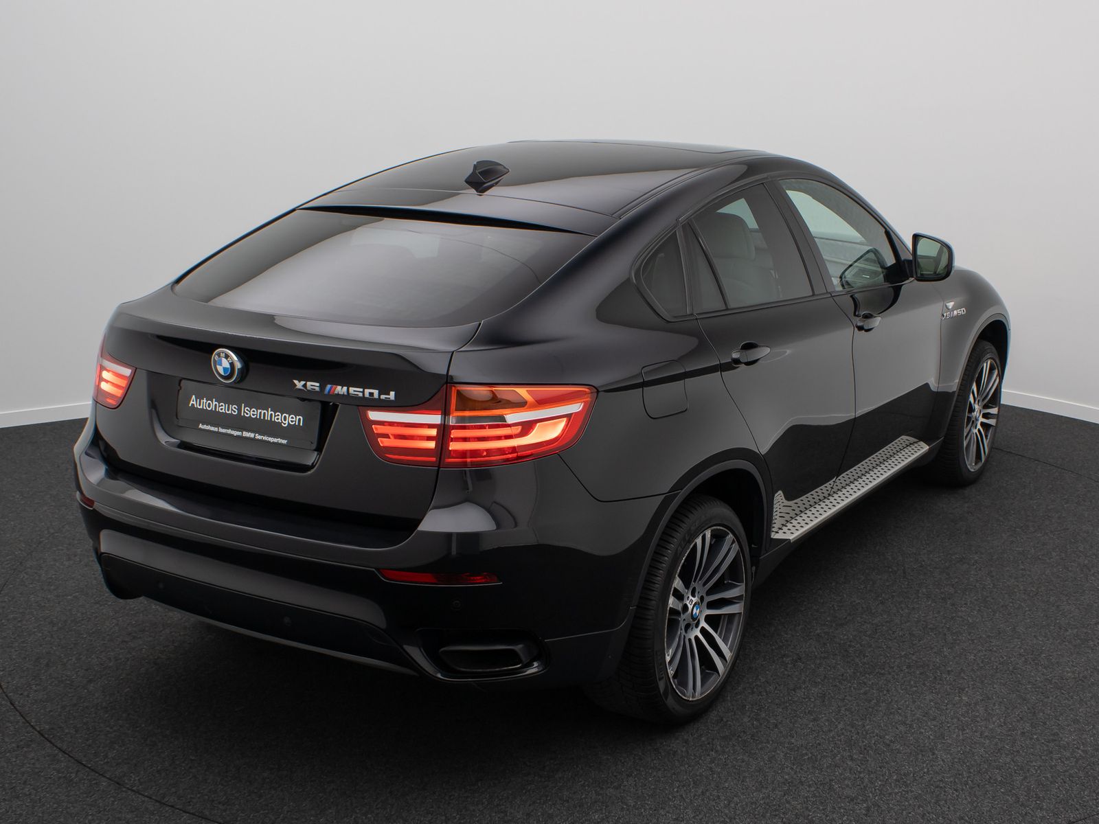 Fahrzeugabbildung BMW X6 M50d ACC HUD Bi-Xenon 360°SoftClose Alarm 20"