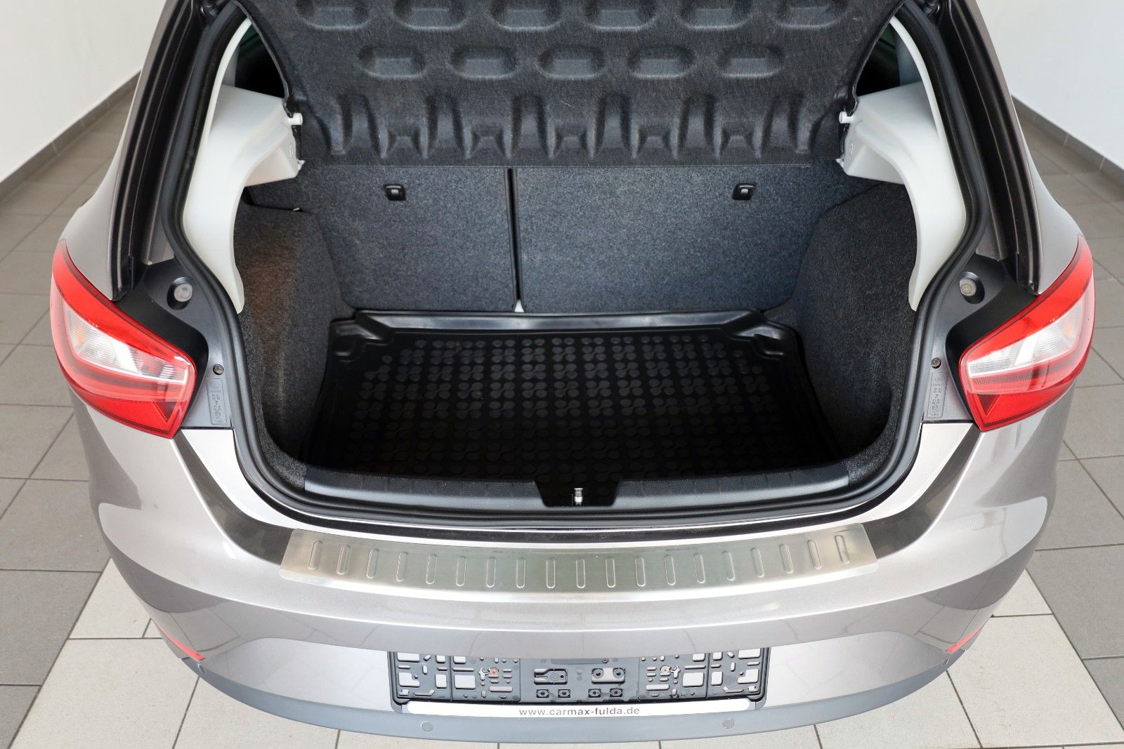 Fahrzeugabbildung SEAT Ibiza Style, SH,PDC,Klima,Tempomat,8fach bereift