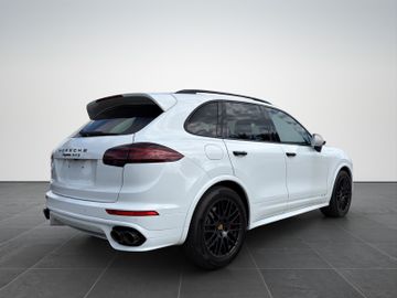 Porsche Cayenne - 5
