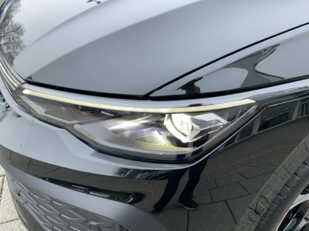 Volkswagen Golf 14