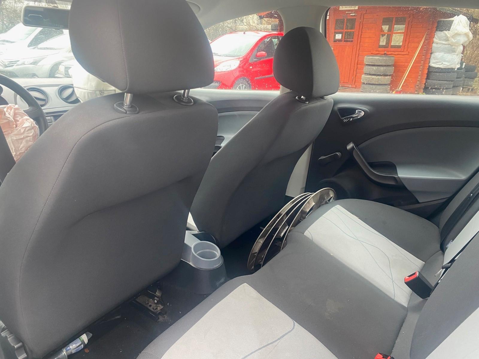 Seat Ibiza 2015 — photo 13