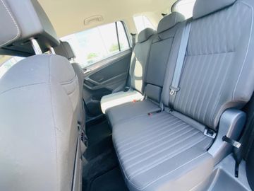 Volkswagen Tiguan Allspace - 12