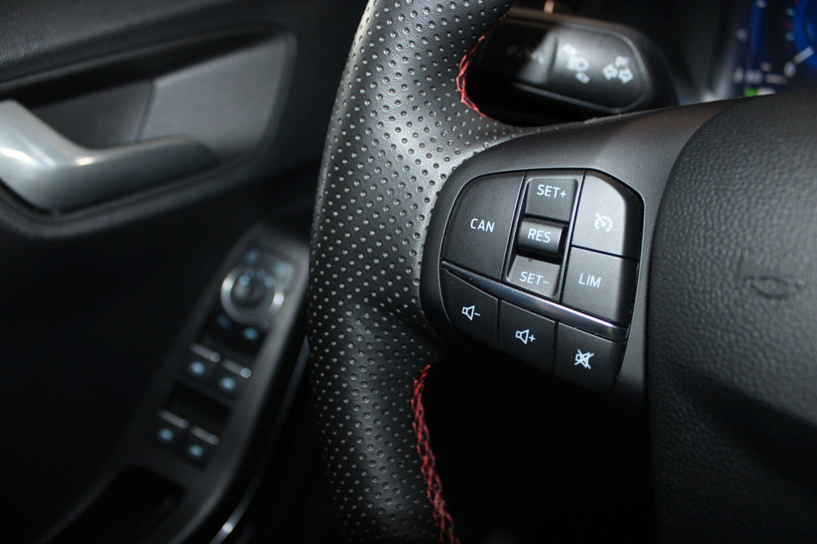 Fahrzeugabbildung Ford Puma MHEV ST-Line LED NAVI Winter Paket PDC 1.Hd