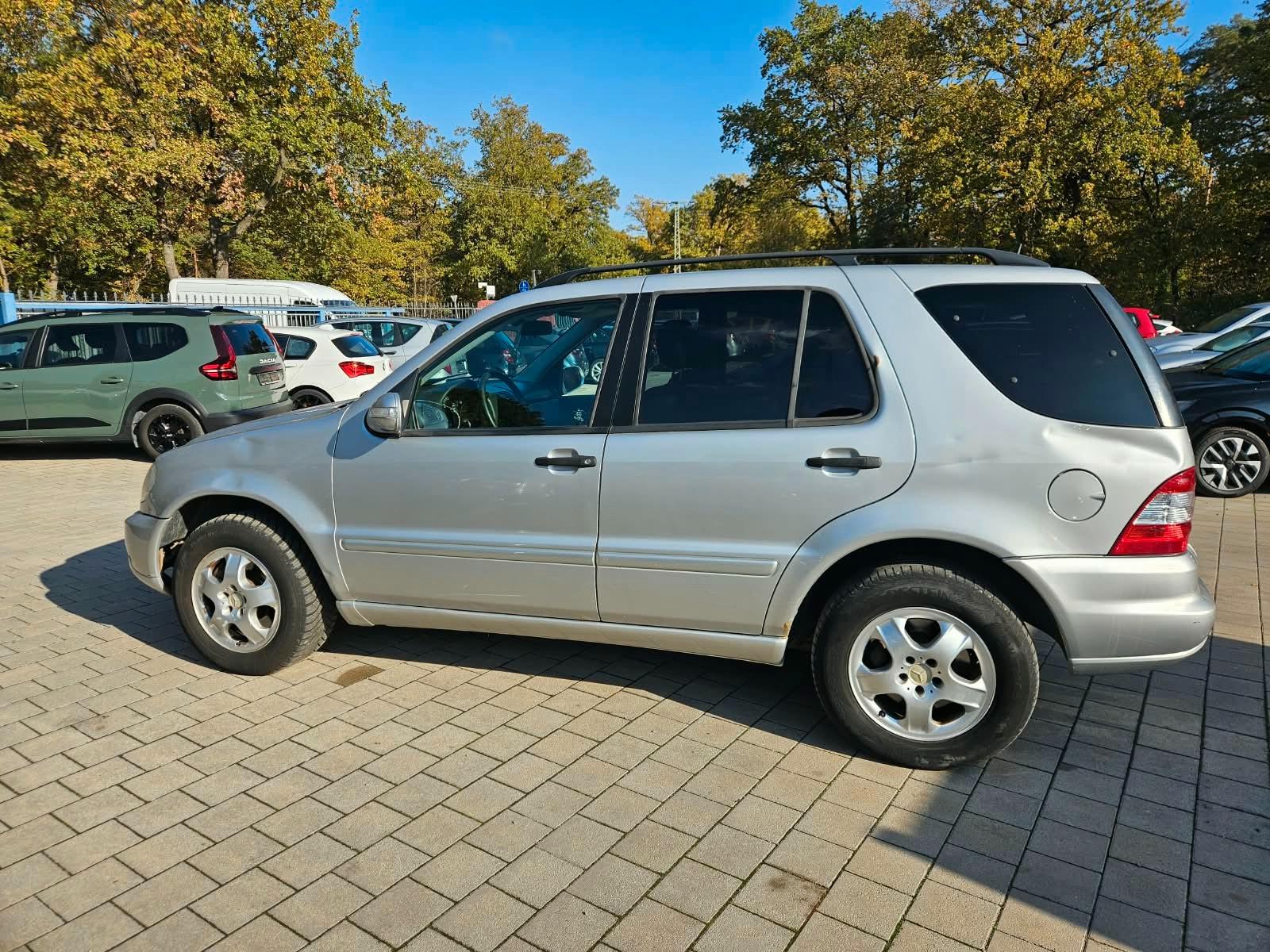 Mercedes-Benz ML270 2004 — photo 7