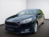 Ford Focus 1.0 EcoBoost Business NEUER MOTOR+SHZ - Ford Focus: Motor