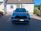 Toyota Highlander 2.5-l Hybrid Luxury | 8-fach bereift - Toyota Highlander SUV