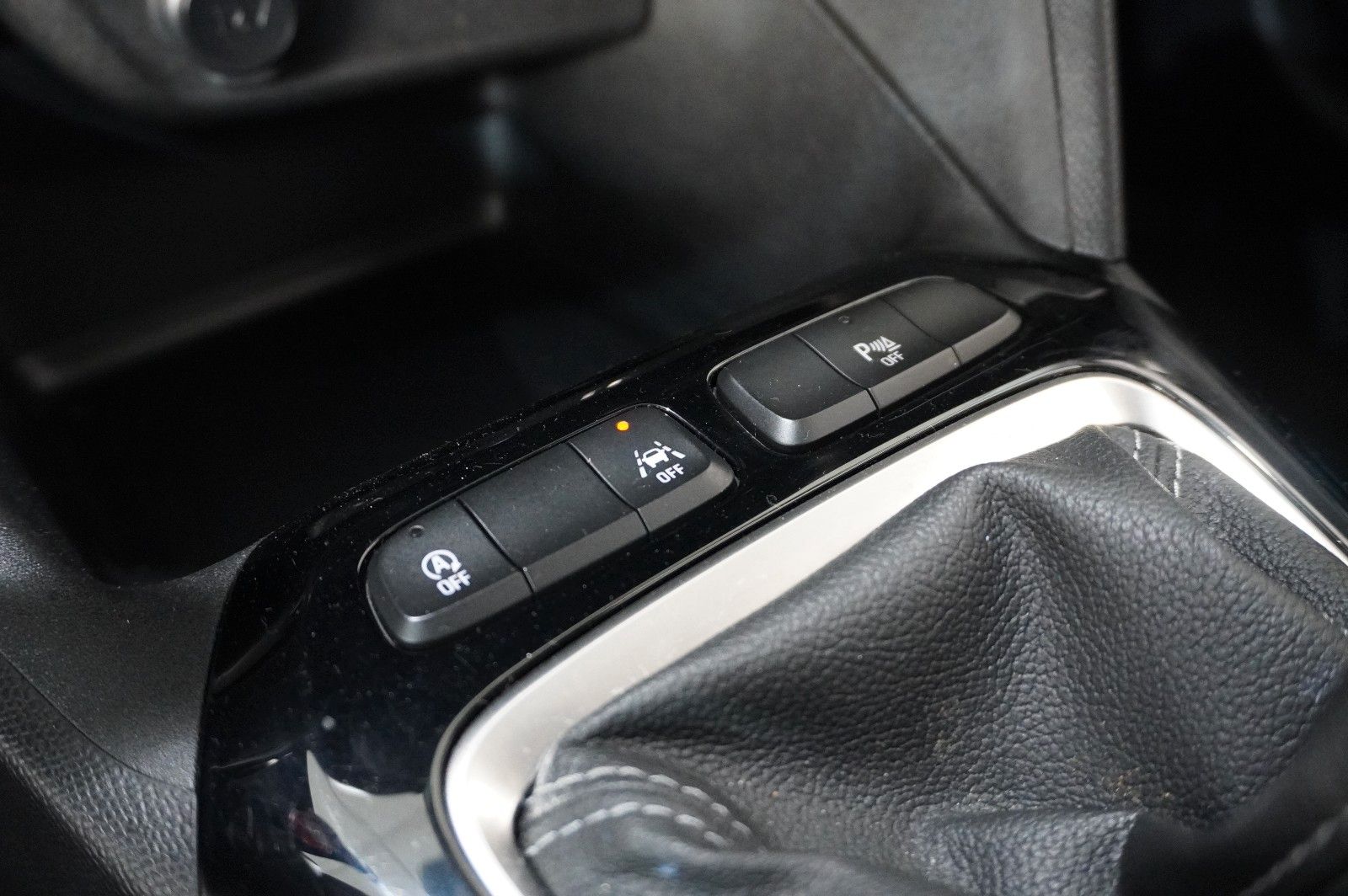 Fahrzeugabbildung Opel Corsa F 1.2 ELEGANCE NAVI/LED/KAMERA/SPORT/DAB+
