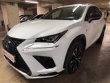 Lexus NX 300H 4WD F-SPORT - Lexus NX 300 mit Schiebedach