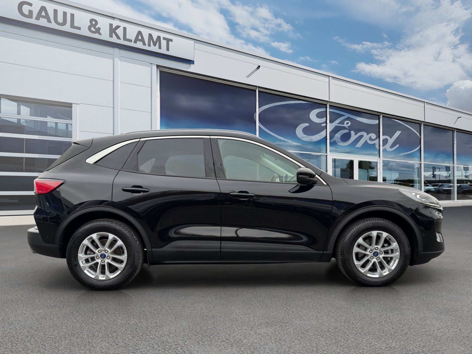 Fahrzeugabbildung Ford Kuga Hybrid Titanium X