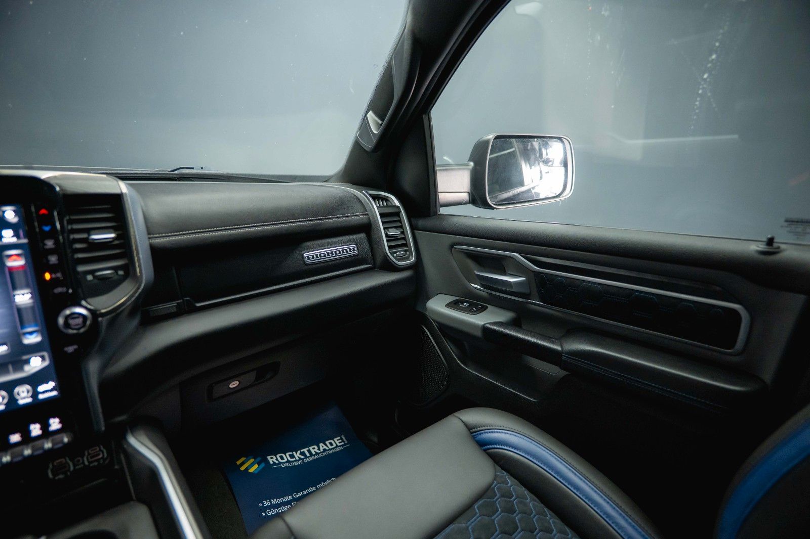 Fahrzeugabbildung Dodge RAM 5.7 V8 HEMI 4x4 OFFROAD Night-Paket LONGBED