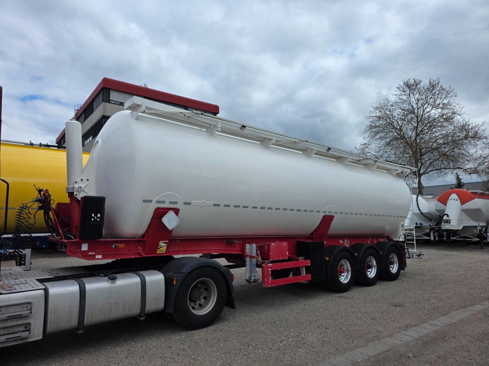 Spitzer 53m³ Kippsilo / ADR  - GGVS / 6355Kg / German!