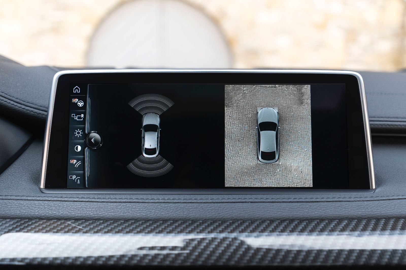 Fahrzeugabbildung BMW X6 xDrive50i M-SPORTPAKET ACC HUD LED 360° H&K